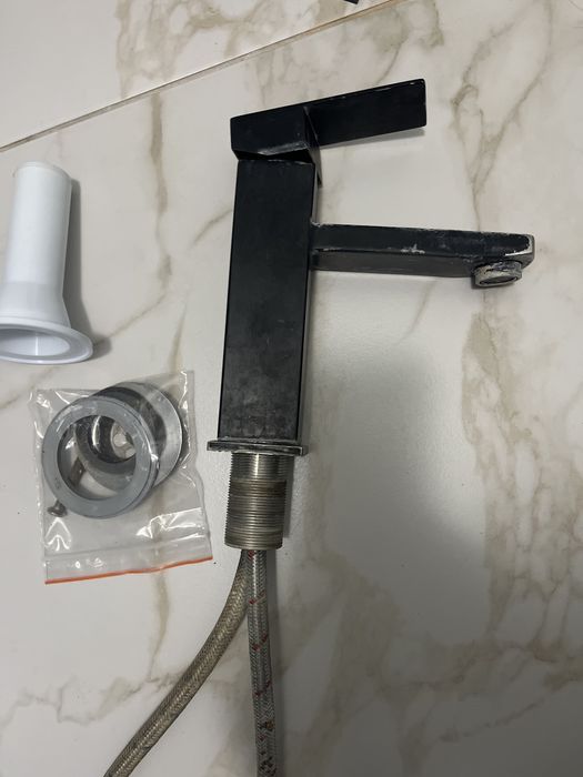 Кран, змішувач у ванну кімнату