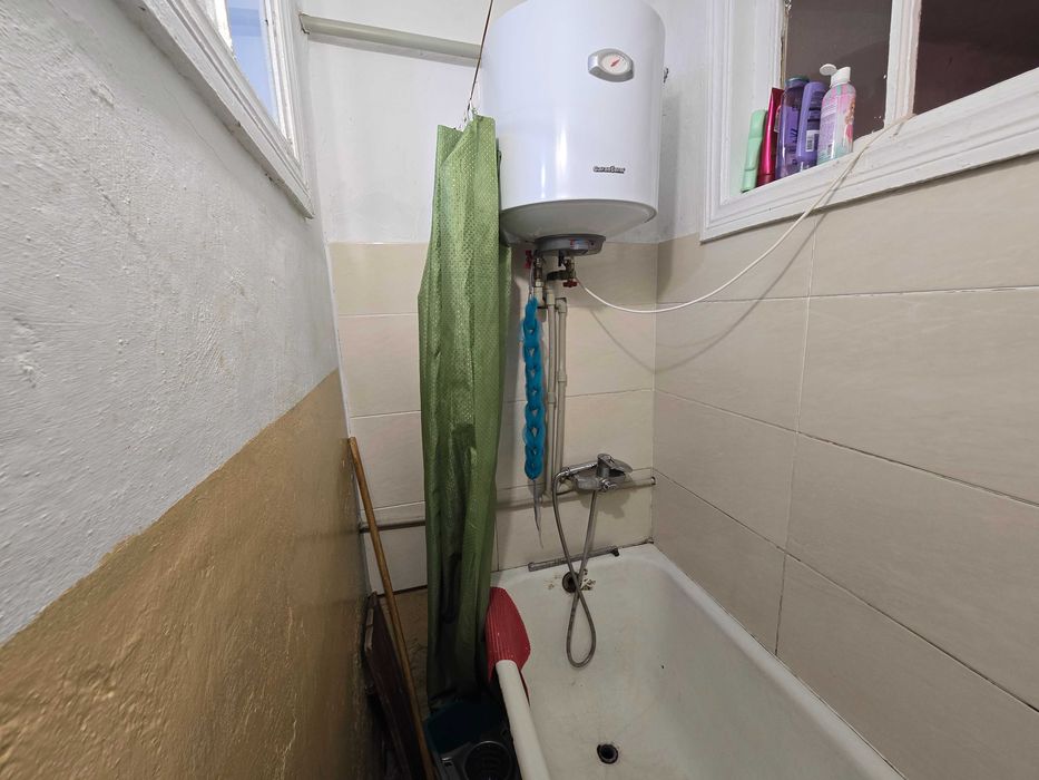 Здається кімн.в гуртожитку по вул.Антонова в р-ні Замостя,читайте опис