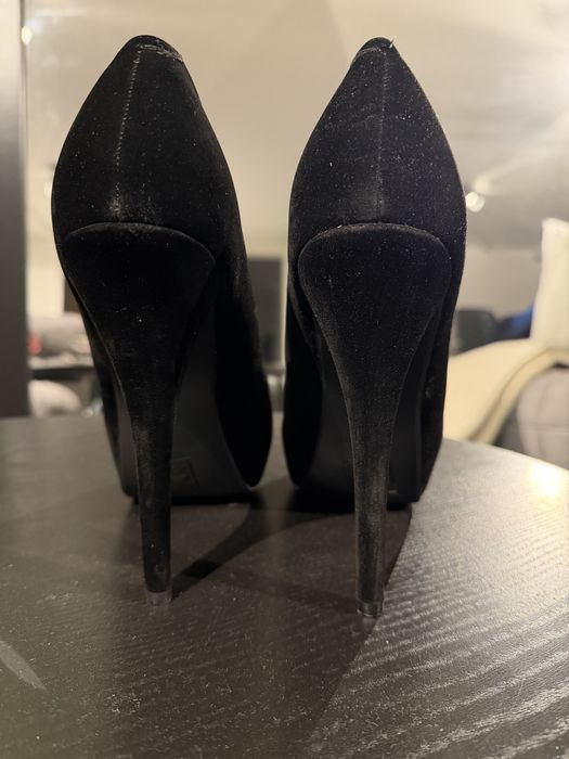Nowe czarne zamszowe flauszowe szpilki Vices 39 25,4