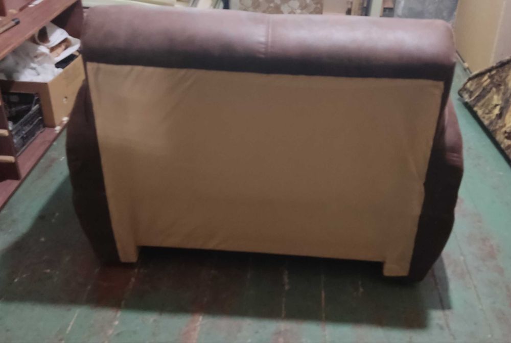 Продам  раскладной диван (кресло-кровать.)