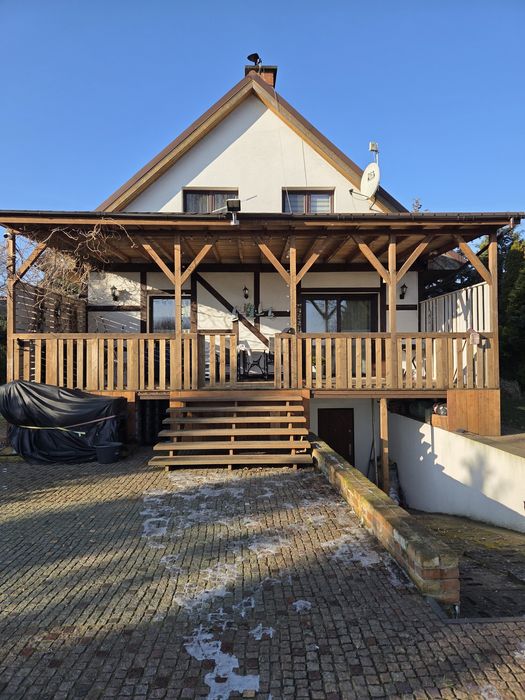 Sprzedam dom nad jeziorem