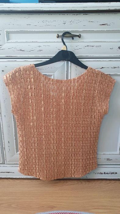 Bluzeczka damska w złotym kolorze