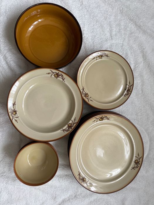 Sprzedam dawne talerze Porcelit Pruszków