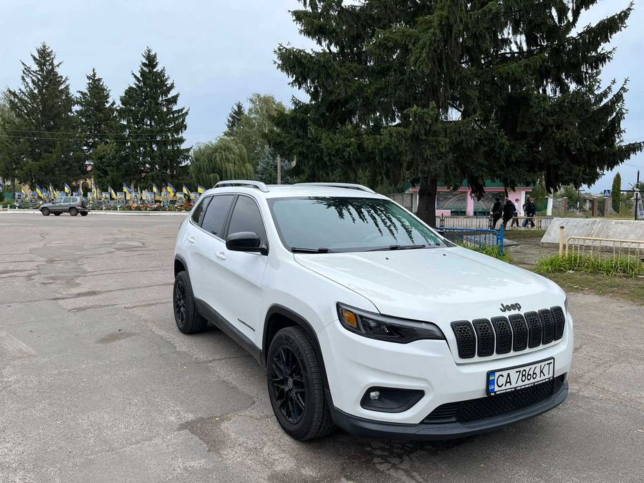 Jeep CHEROKEE Latitude Plus FWD 2.4 MultiAir2 AT 2018р.
