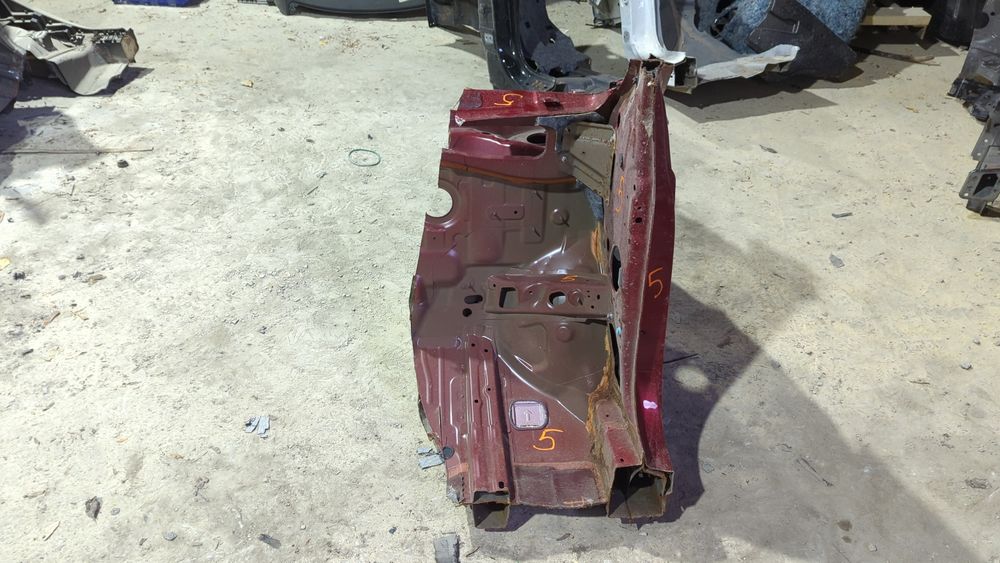 Чверть передня права для Hyundai Santa Fe 2013-2016