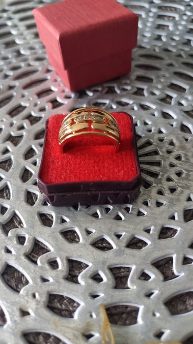 Pierścionek pozłacany