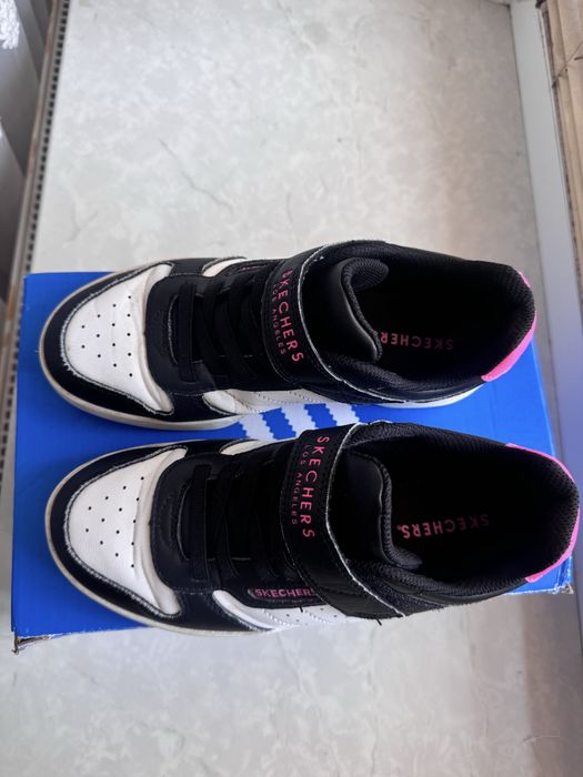 Кеди дівчачі skechers