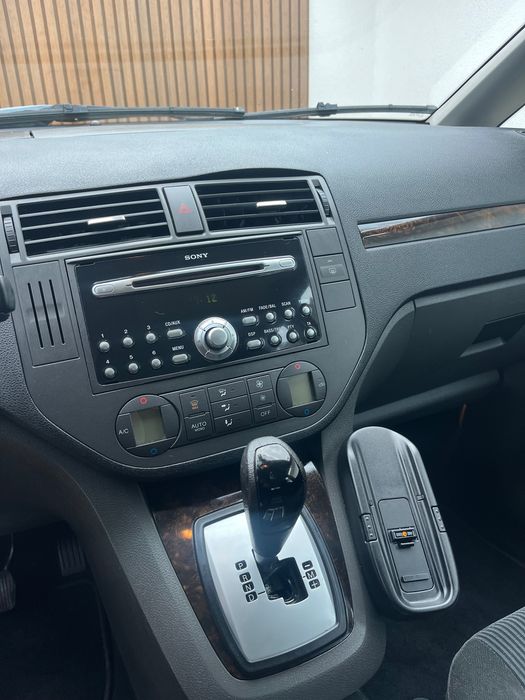 Ford Focus C-Max 1.6 TDCi 109cv Automática CVT GHIA – 2006