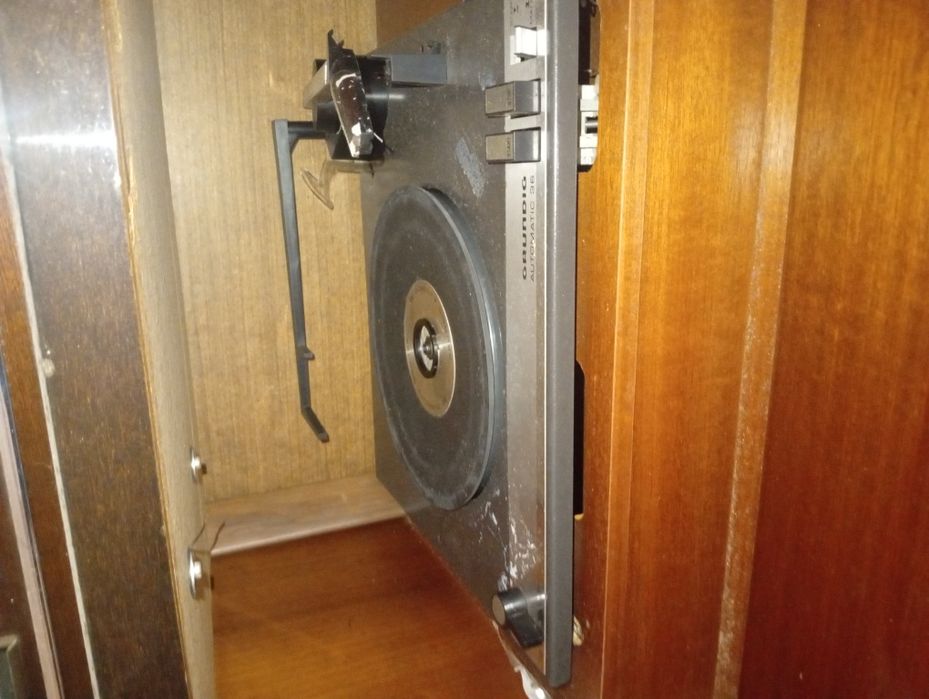 Móvel Grunding Leitor de Discos Vinis e Colunas