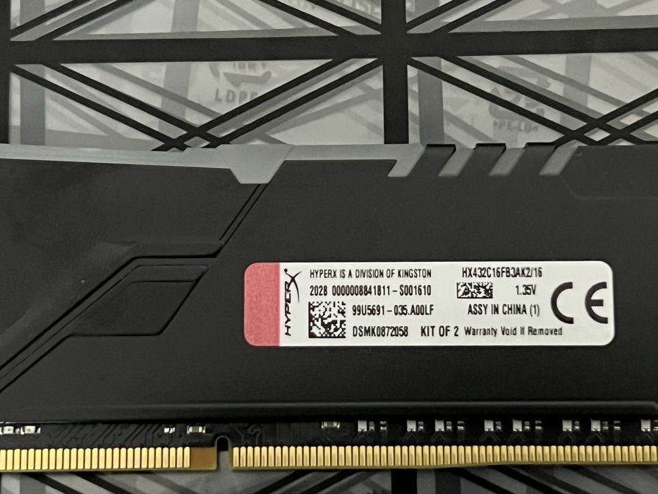 Vendo Memória RAM DDR4 Kingston RGB