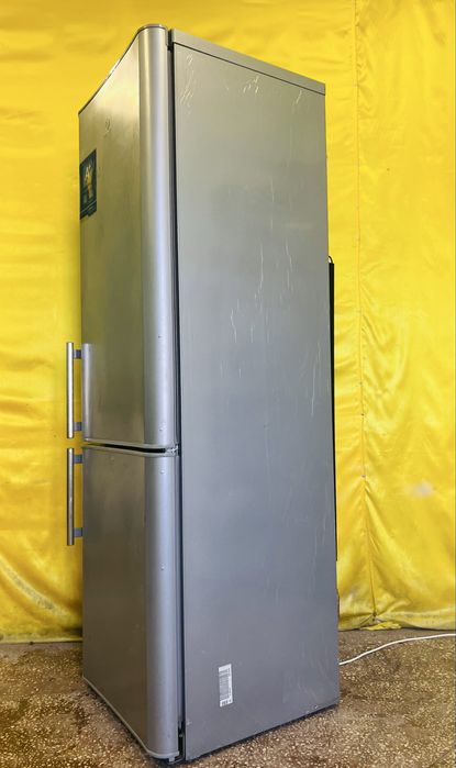 Двухкамерный холодильник Indesit