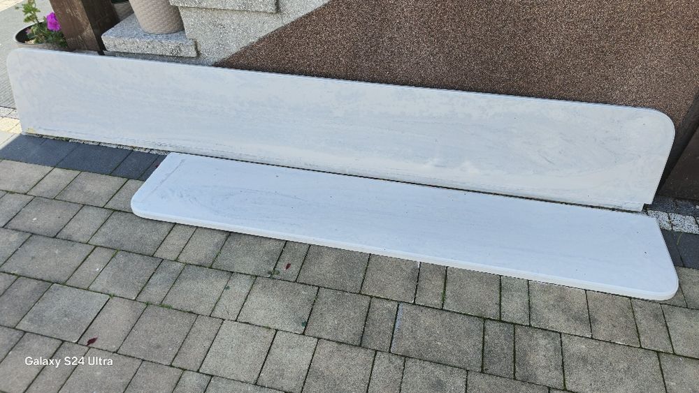 Parapety wewnętrzne.