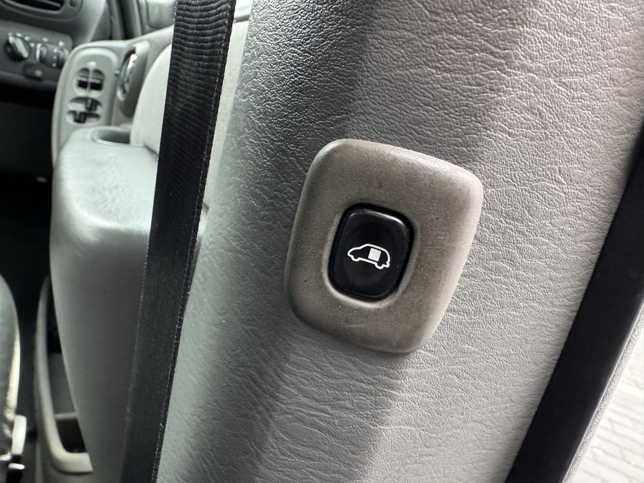 Chryler grand voyager 3.3LPG full opcja ANGLIK