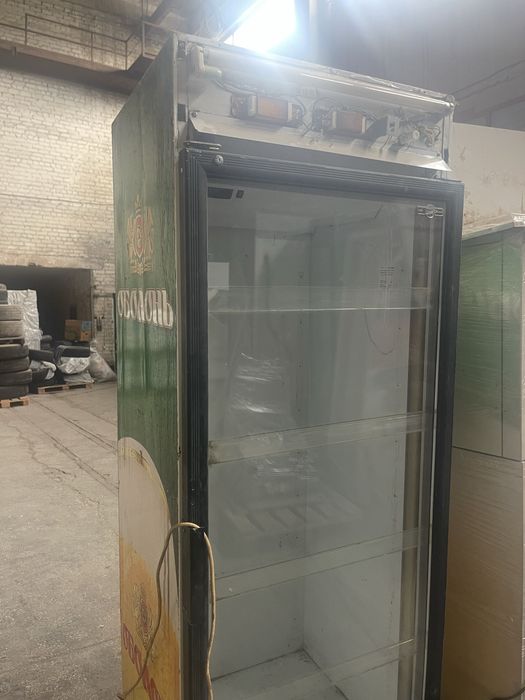 Продам холодильник под ремонт !