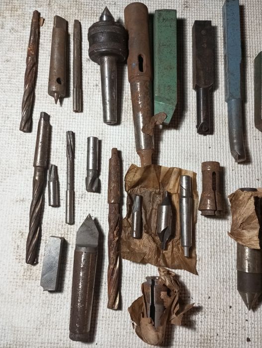 Nóż tokarski uchwyt głowica frez kieł tokarka frezarka