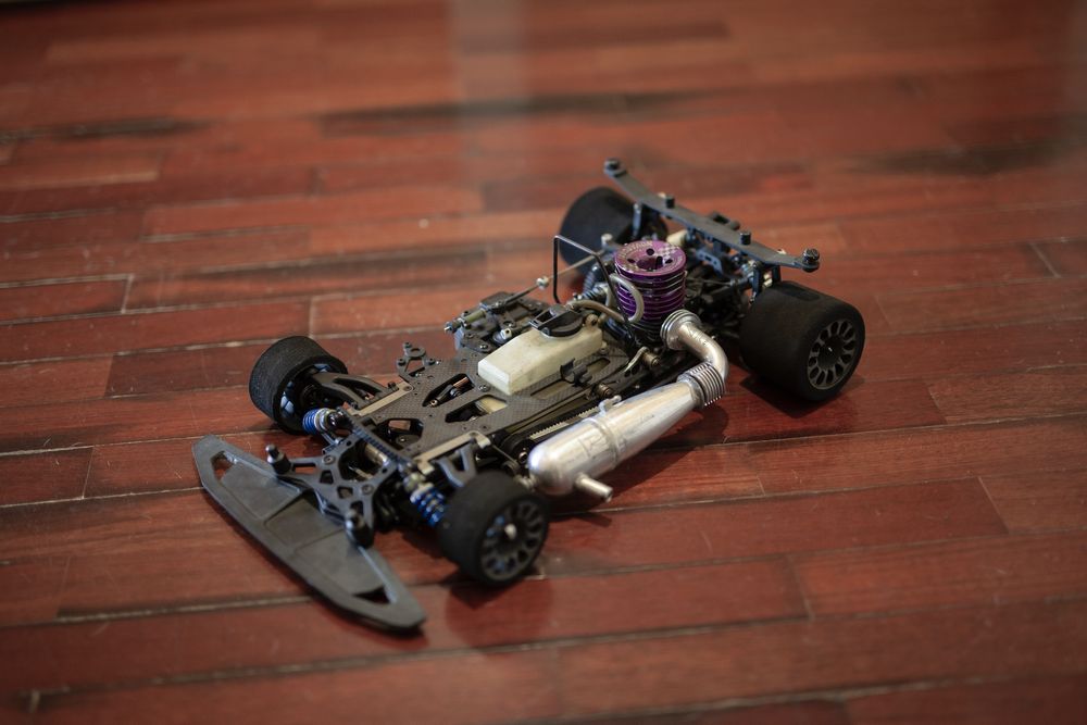 Mugen mrx4-x com motor novarossi