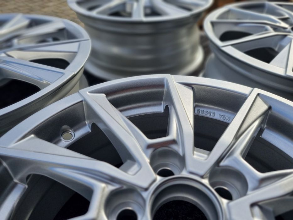 Felgi 15 " Mazda Mazda2 Hybrid XP210 [2021-obecnie) Nowe alu Srebrne