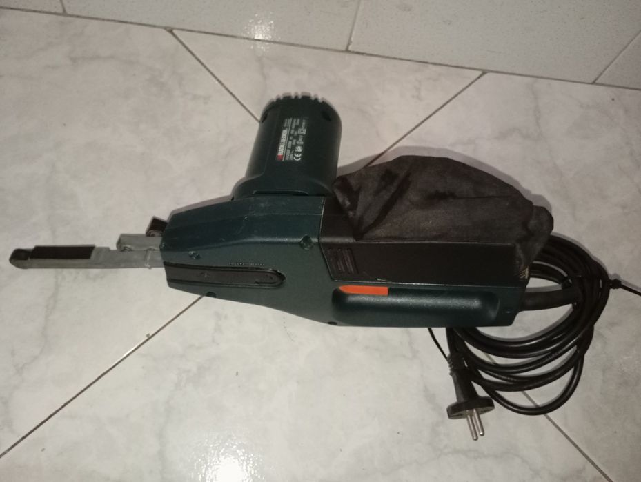 Lixadeira Black & Decker KA292E 350W – Com Acessórios e Manuais