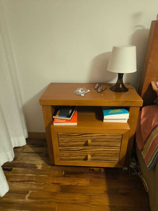 Mobília cama casal mesinhas cabeceira cómoda