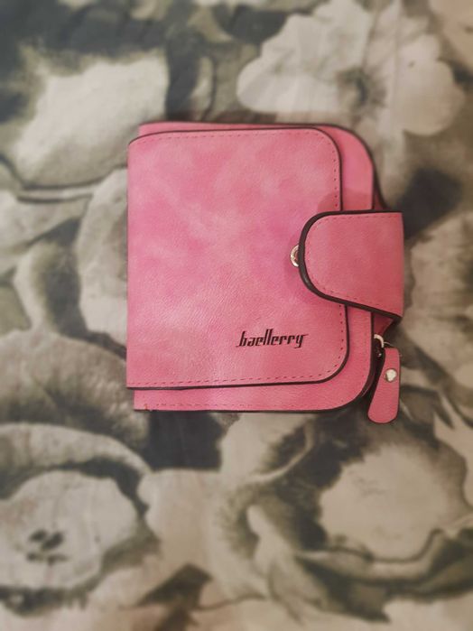 Новенький гаманець