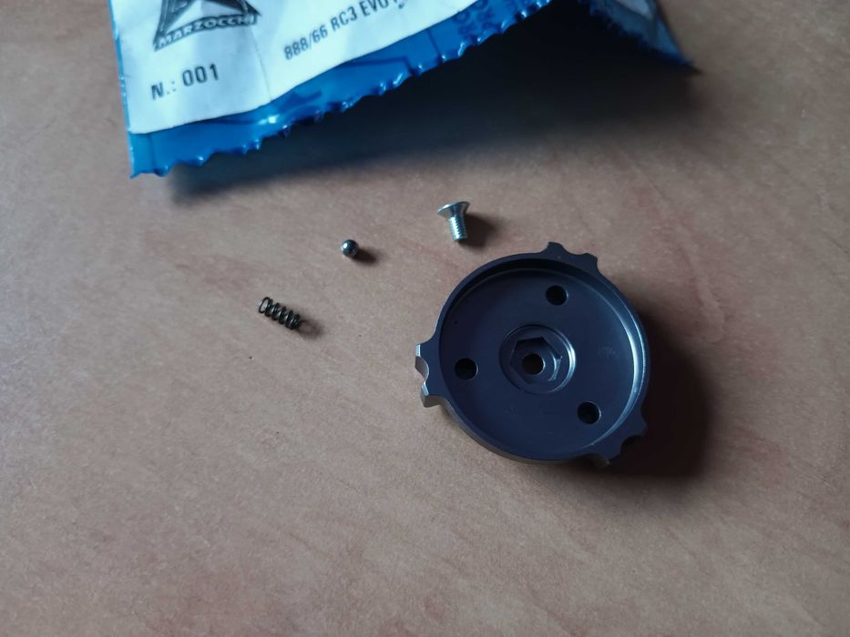 Regulator naprężenia wstępnego Marzocchi 888 / 66 RC3 EVO