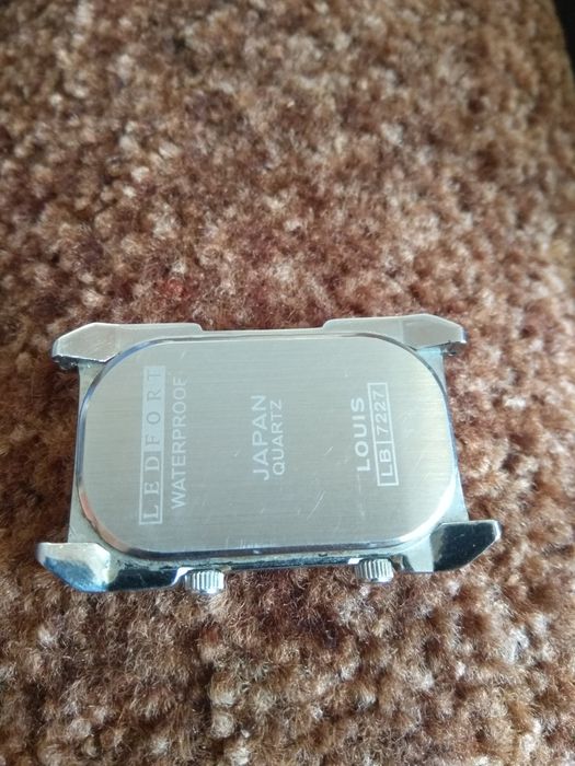 Два в одному годиники кварцеві.