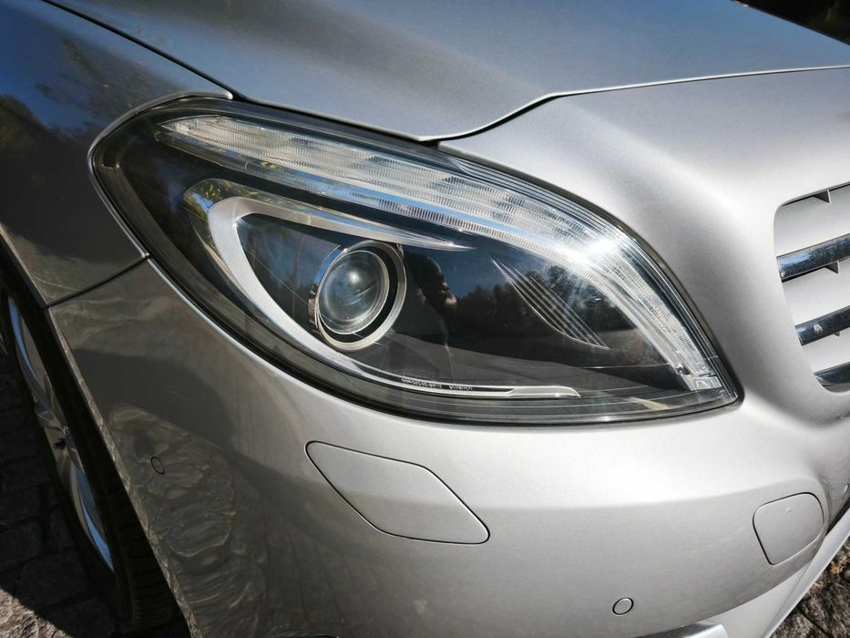 Automóvel Mercedes Classe B de 2014 (impecável)