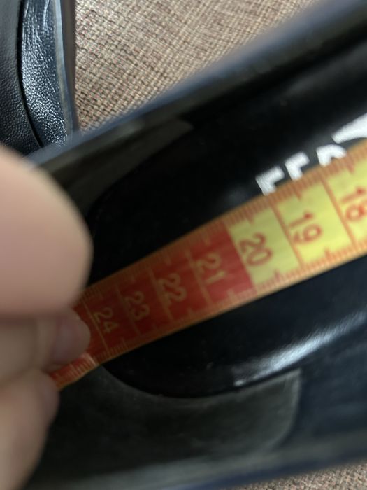 Salvatore Ferragamo шкіряні туфлі човники 36 р уст див