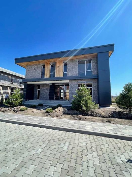 Сучасний будинок у закритому котеджному містечку | 200 м² комфорту та приватності