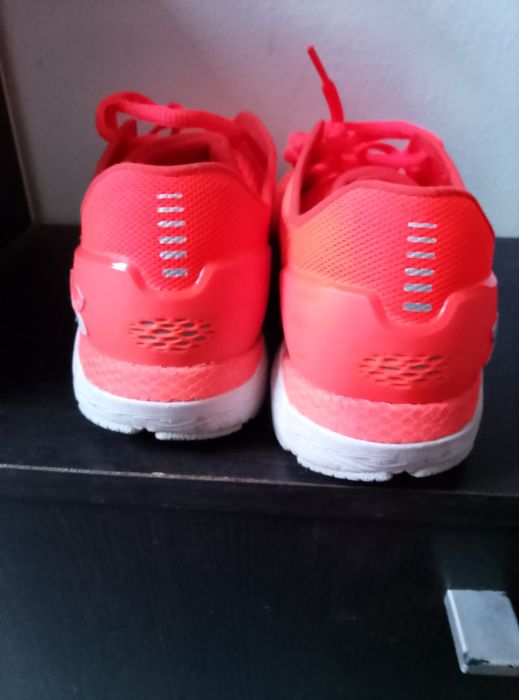 Buty hovr Sonic 4