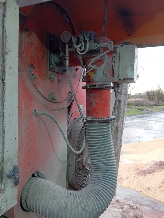 Suszarnia do zboża Pedrotti Super 100E Mini na olej opałowy