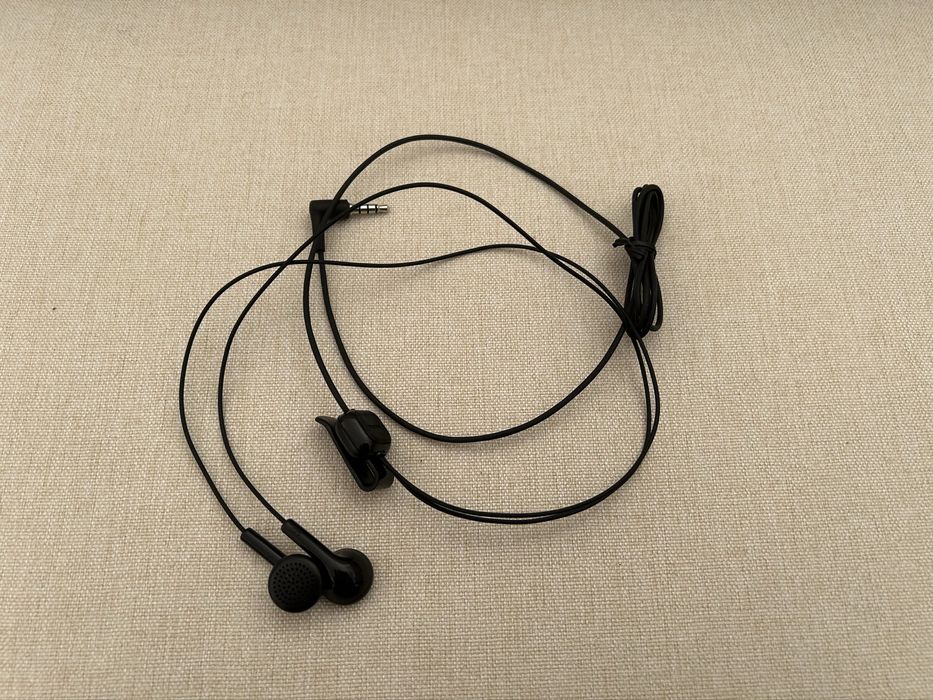 Telemóvel vintage Nokia C1-01