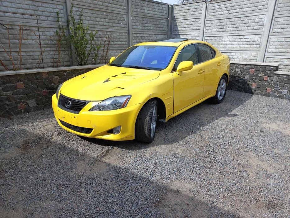 Lexus is250 4x4 avtomat