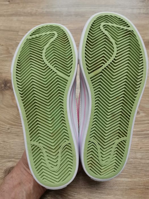Продам кросівочки Nike Court Legace 30 розміру.
