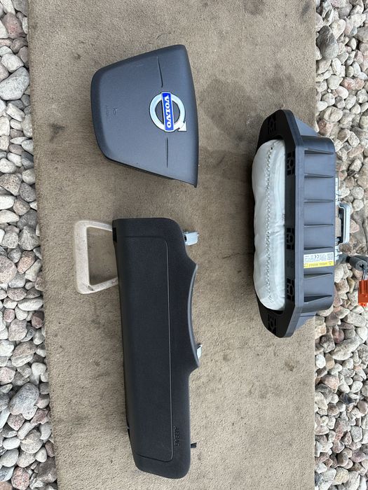 VOLVO V40 V40CC kpl PODUSZEK AIRBAG kierowcy pasażer kolano zestaw