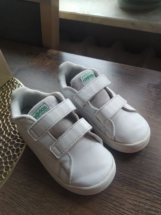 Sprzedam buty adidas rozmiar 26