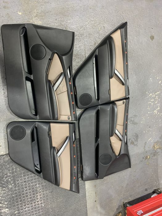 Сиденья е53 с картами в хорошем состоянии
