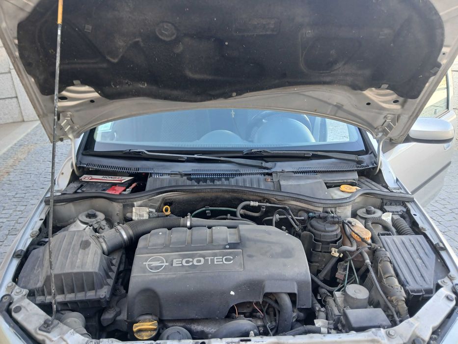 Vendo Opel Corsa 1.3 CDTI gazoleo económico / inspeçao OK /