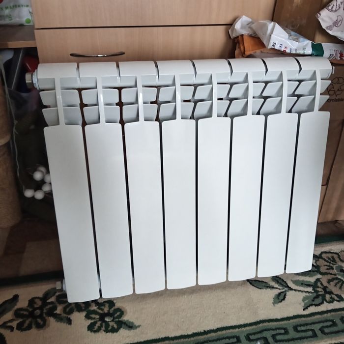 Продам батарею 8 секцій