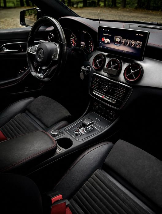 Mercedes-Benz CLA45 AMG 381cv 4MATIC