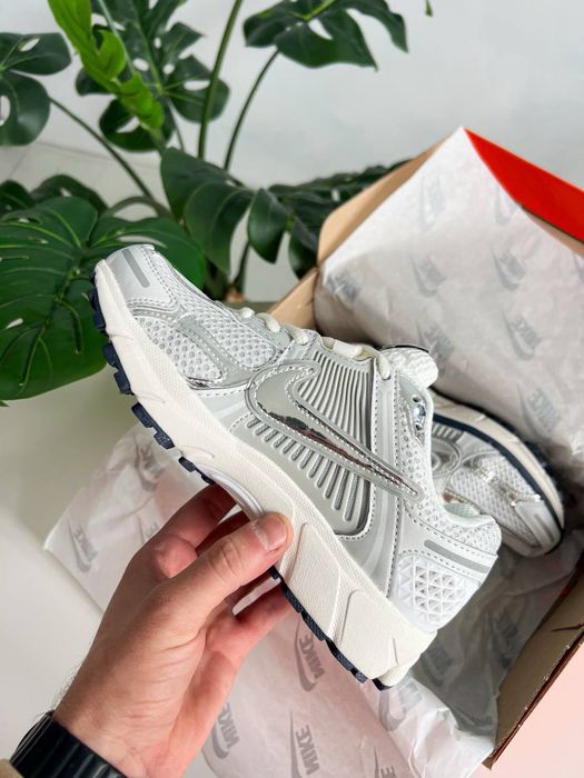 Кросівки Nike Zoom Vomero 5 Silver