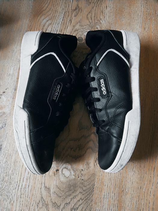 Buty Adidas Roguera inspirowane stylem fitness z lat 80 tych