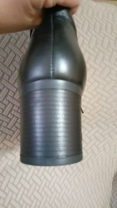 Продаю сапоги кожаные зимние новые