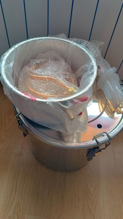 Destylator do alkoholu bimbru olejków eterycznych wody 19L