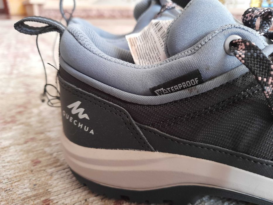 Waterproof walking shoes424236816469207042