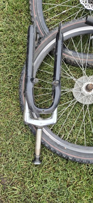 Велозапсастини.Колесо на велосипед