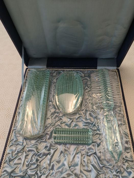 Conjunto antigo de toucador