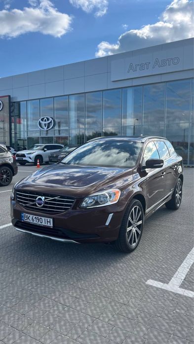 Volvo xc 60 2015р. 2.0тАТ(247лс)