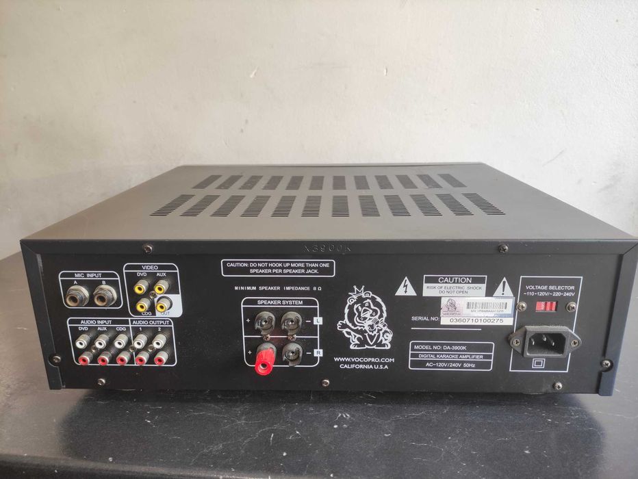 Wzmacniacz Karaoke VocoPro DA-3900K 200W 2xWejścia mikrofonowe