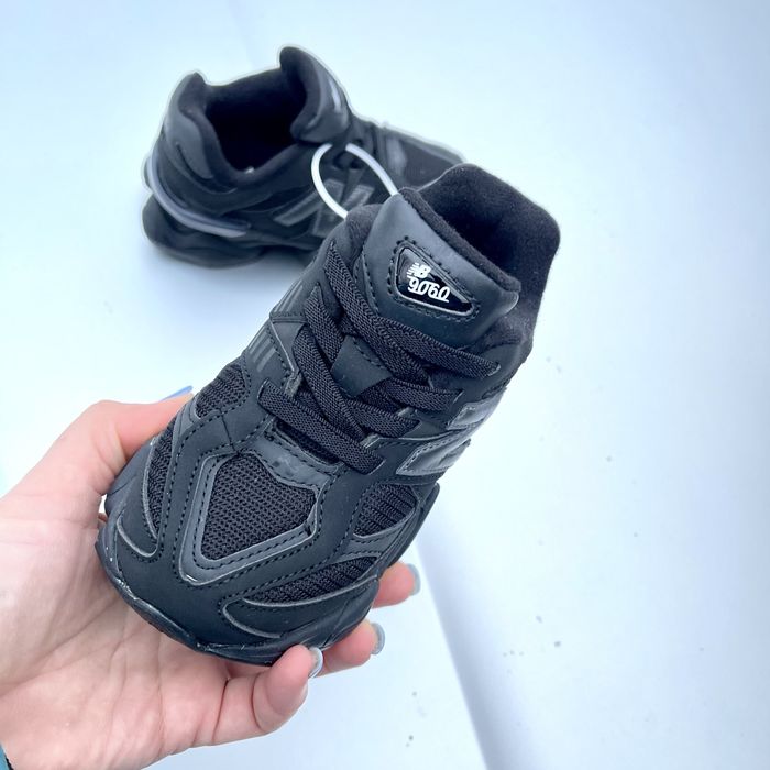 Дитячі кросівки New Bal:ance 9060 Triple Black розміри 26-37